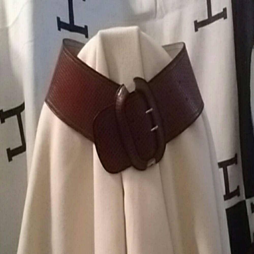 LAST PRICE DROP FINALE  VINTAGE  leather belt